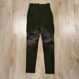 Aerie Offline Olive Camo Leggings